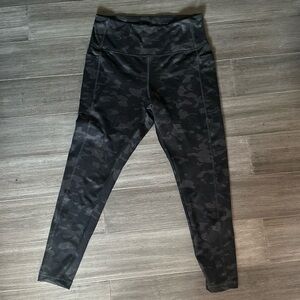 Danskin leggings, size large, with pockets